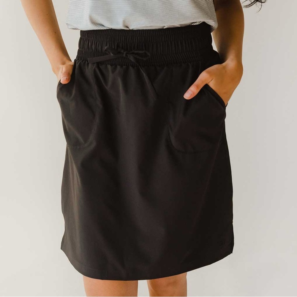 Albion Fit Black They Away Skirt